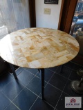 Round dining table w/chrome legs
