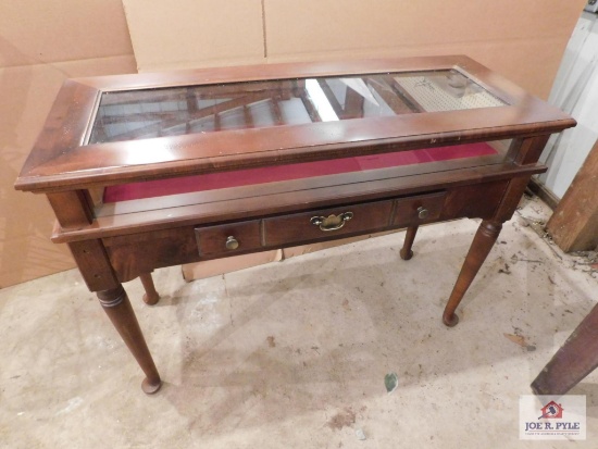 Derrill Display Table 40X16X29