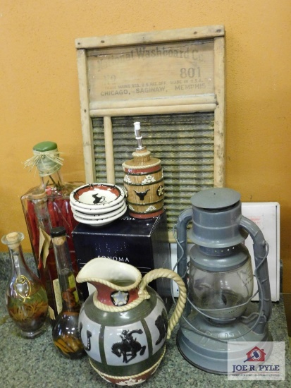 Collection of decorative items, and vintage wash board