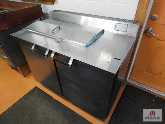 Star Metal refrigerated stainless steel prep table model# RP-10-8 ; serial# T239043 ; total amps 6.0