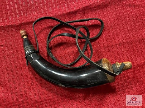 [SKU: 102091] powder horn with leather strap