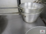 2 10 inch pans