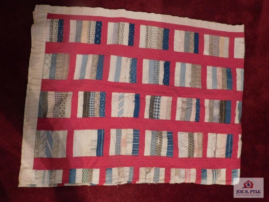 Machine stitched vintage quilt 60x80