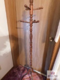 Small coat rack apprx.4.5 ft.