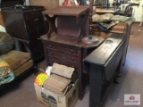 Lot Queen Anne sewing machine cabinet with machine, drop leaf table, and sewing items