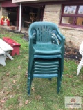 Lot 7 plastic lawn chairs