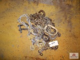 1 Lot of spreader chains and other chains