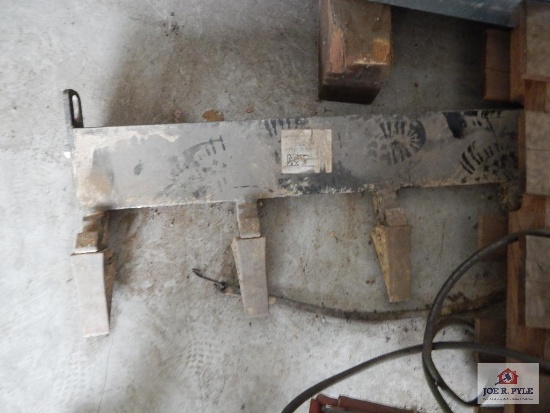 Teeth for skid steer bucket