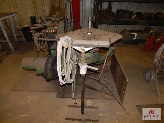 Rotating torch table