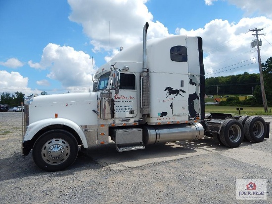 2007 Freightliner w/ sleeper w/ Detroit series 60 diesel motor (168K miles) VIN: 1FUSAPCK27DX59879