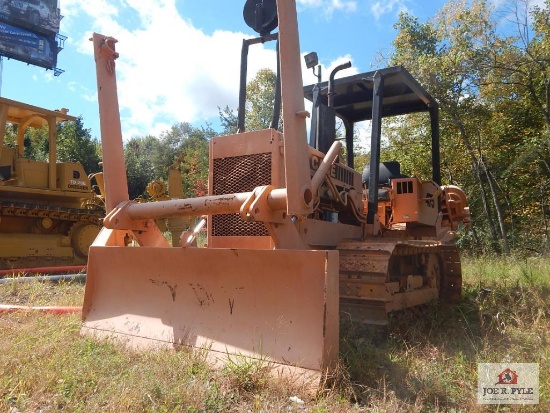 Case 475 dozer w/ vibrating cable plow spool holder with 2707 hours VIN: 3065433