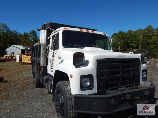 1985 International S1900 single axle dump truck VIN: 1FTLDTUNOFHA44684