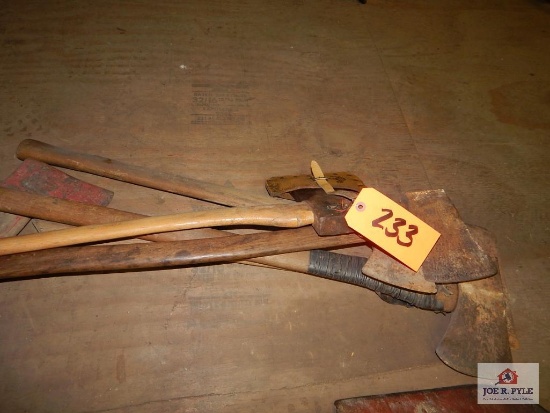 Lot of axes; shingle bit and double bit