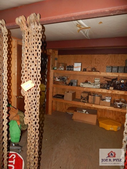 1 Lot of chain w/ hooks