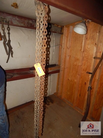 1 Lot of chain w/ hooks