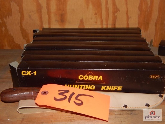 10 Cobra hunting knives