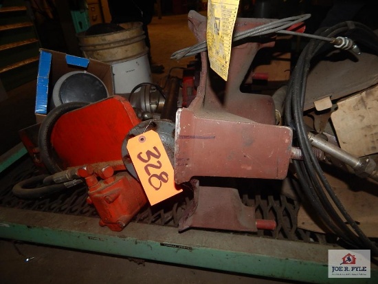 Hydraulic pumps