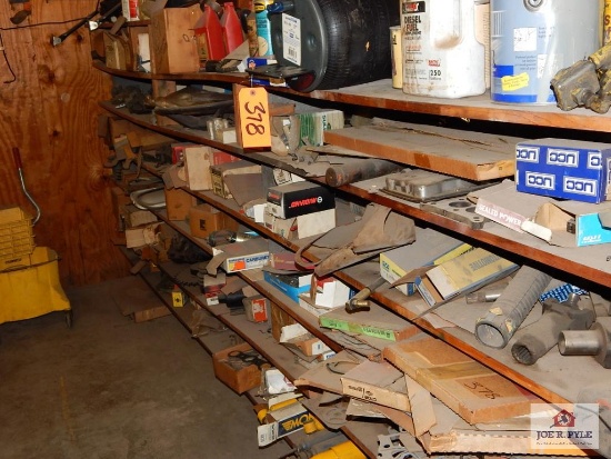 1 Lot of fuel pumps, air bags, hydraulic cylinder