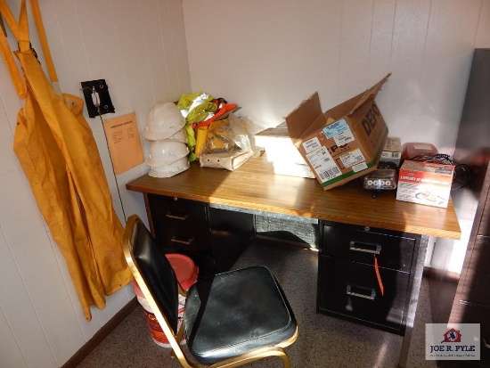 First aid kits, beacon lights & desk