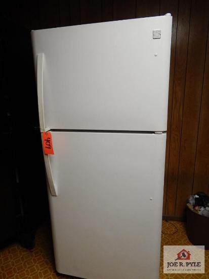 Kenmore refrigerator freezer
