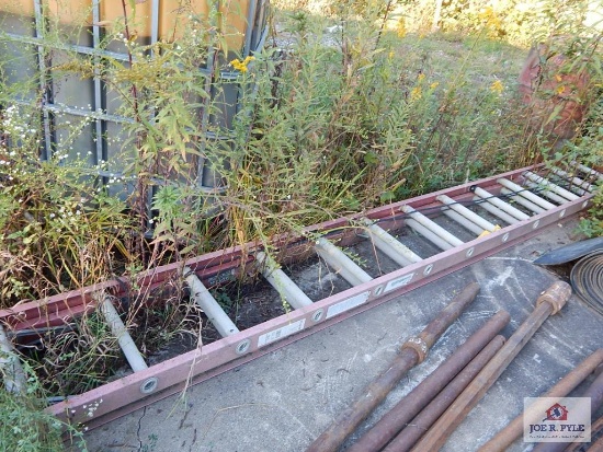 28' Extension ladder