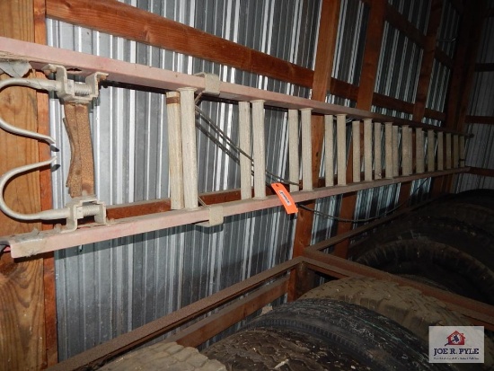 26' Fiberglass extension ladder