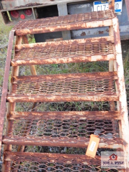 Steel steps 5-step