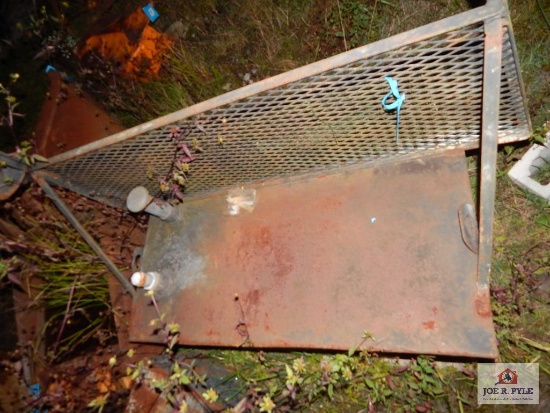 Portable square fuel tank