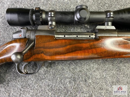 Weatherby Mark V Deluxe .300 WBY | SN: P28208