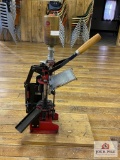 MEC reloading press