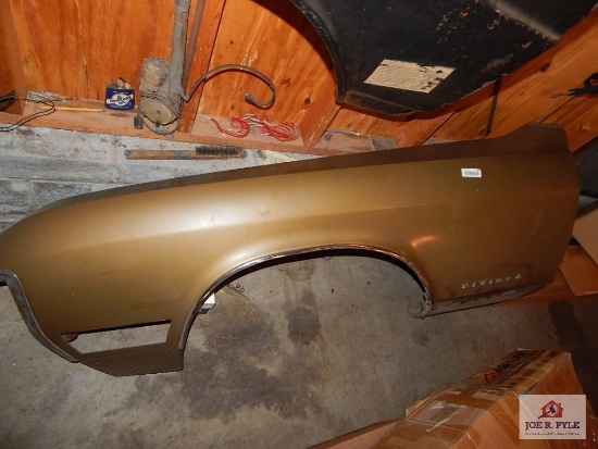 Riviera front left fender