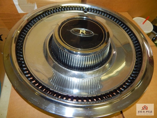 74-'76 Riviera standard wheel covers (set of 4)