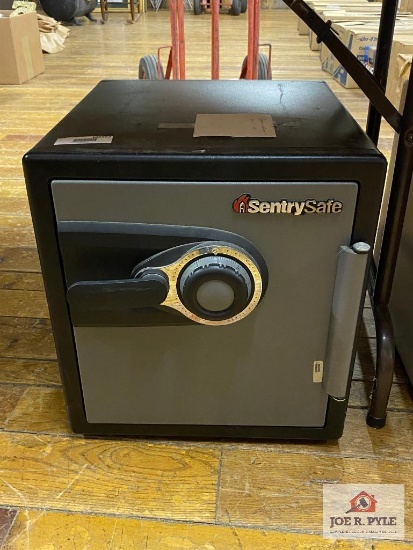 Sentry Safe w/Combination