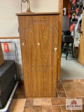 Saunders 1 door cabinet