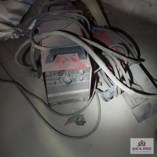 Lincoln electric Invertec V300-pro welder
