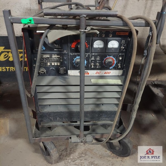 Lincoln electric DC400 welder on cart