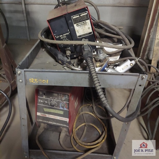 Lincoln electric Invertec V300-pro welder w/grey cart