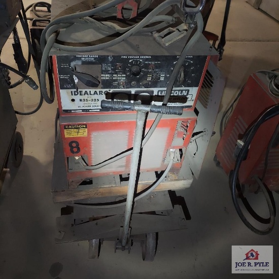 Lincoln Ideal arc R3S-325 welder w/ cart