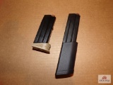 Flat of 2 magazines and ammunition for FN 9MM