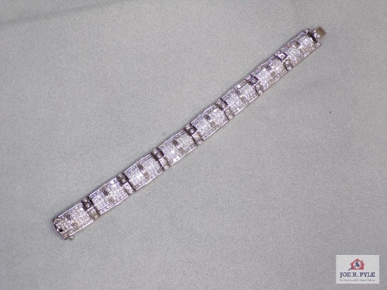 30 Carat bracelet missing one stone