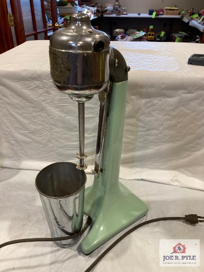 Hamilton Beach "Arnold" milkshake mixer 18" x 6" x 6", tested