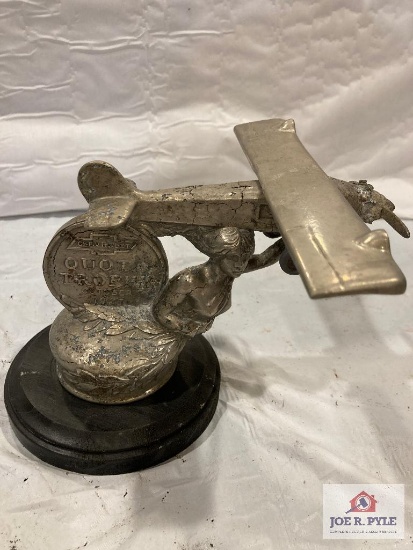 1927 Chevrolet quota trophy "Spirit of St. Louis" 7" x 4 1/2"