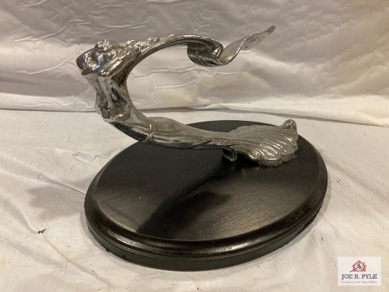 Union Pacific 72019 "Flying Goddess" hood ornament 9" x 5 1/2"