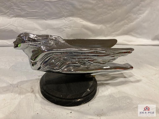1941 Cadillac "Winged Lady" hood ornament