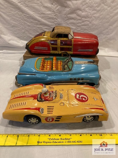Wyndotte WY-650 pressed steel tin litho car and 2 Japan tin friction cars
