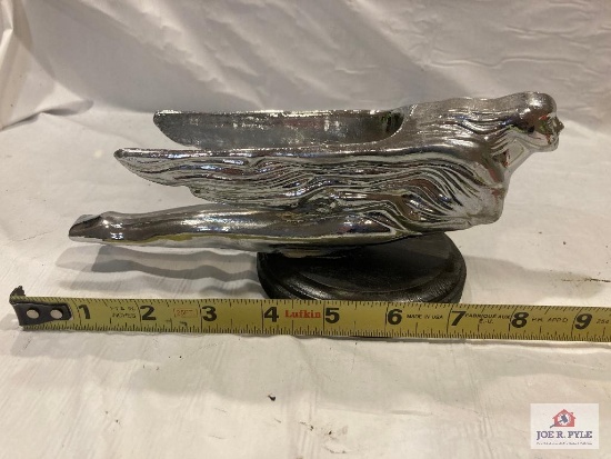 Winged Lady Cadillac 1940 Cadillac hood ornament