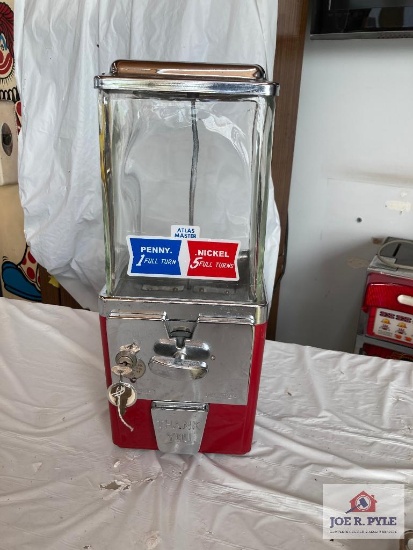 Atlas Master 1 and 5 cent gumball machine with keys, tested 17" x 7" x 7"