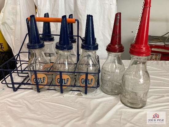 Metal oil bottle carrier 17" x 13" x 8" with 8 oil bottles Gulf, Rhodes, etc