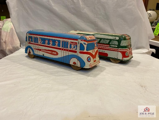 Wolverine Speedway and Express bus