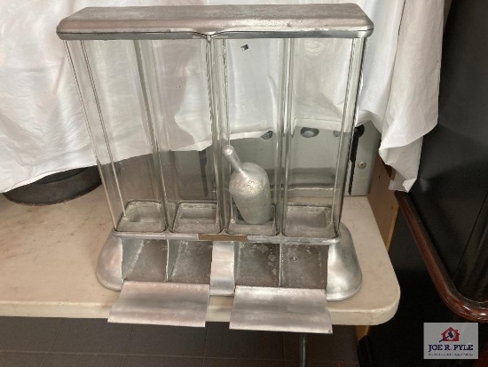 Brundage Bros counter top retail serving unit cast aluminum 21" x 24" x 9"